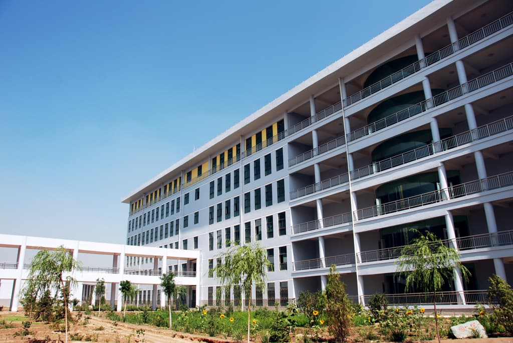 兰州财经大学校园教学楼